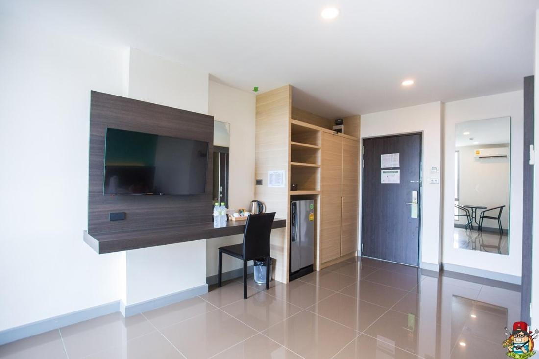 Clover Hotel Hatyai Хатъяй Экстерьер фото