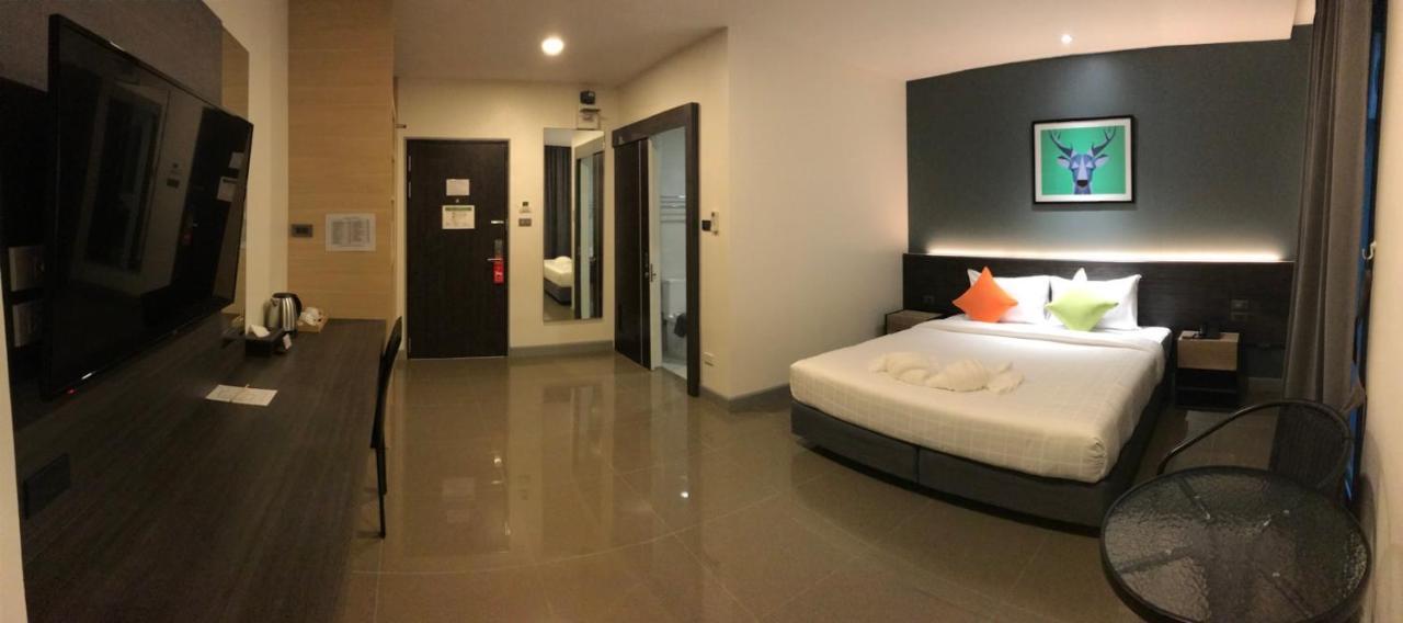 Clover Hotel Hatyai Хатъяй Экстерьер фото