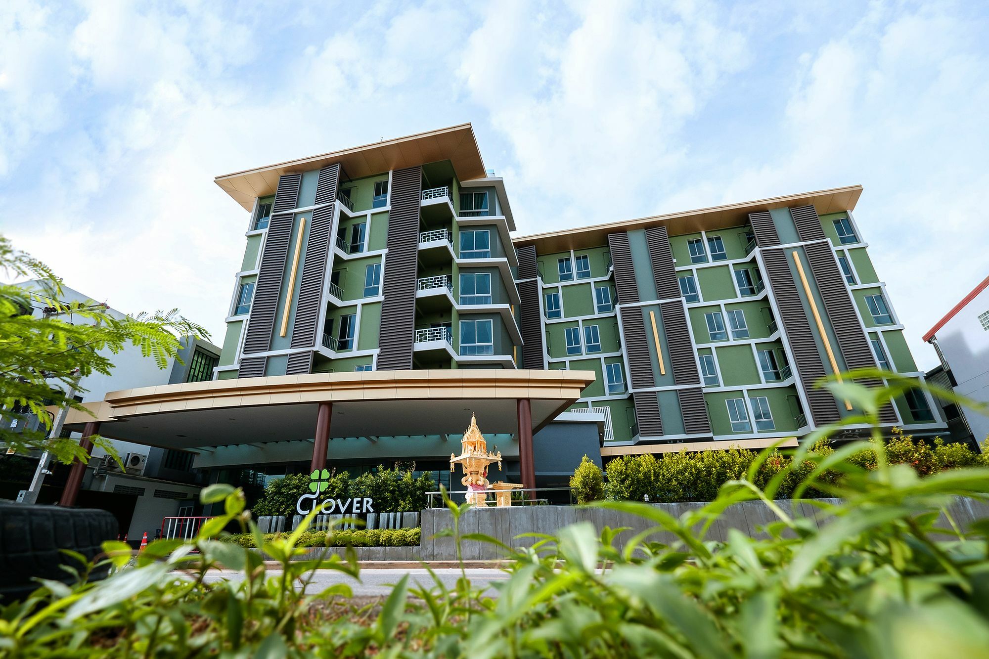 Clover Hotel Hatyai Хатъяй Экстерьер фото
