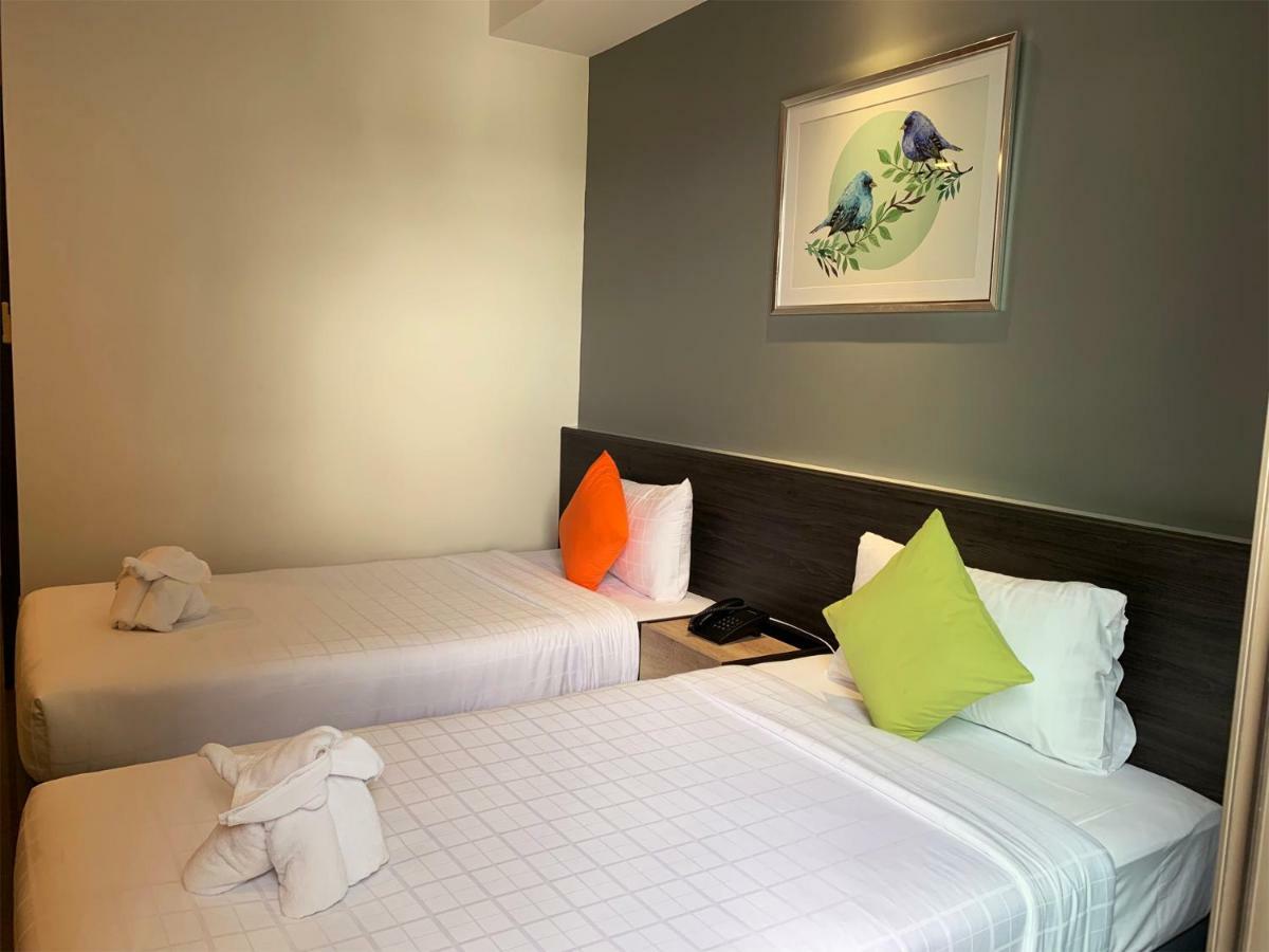 Clover Hotel Hatyai Хатъяй Экстерьер фото
